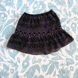 Size Medium Madewell Black and white mini skirt pattern ruffle at bottom, flirty
